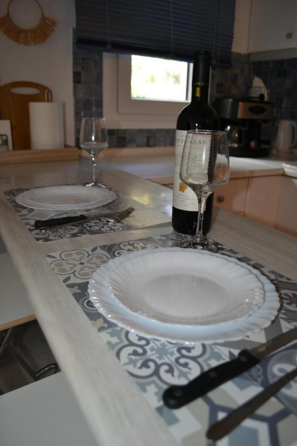 Evaliana Seaside Apartment PalaiónTsiflíkion Buitenkant foto